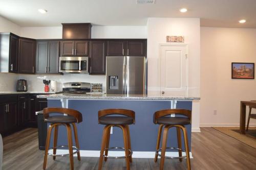 New/Modern Townhome near Downtown Durham