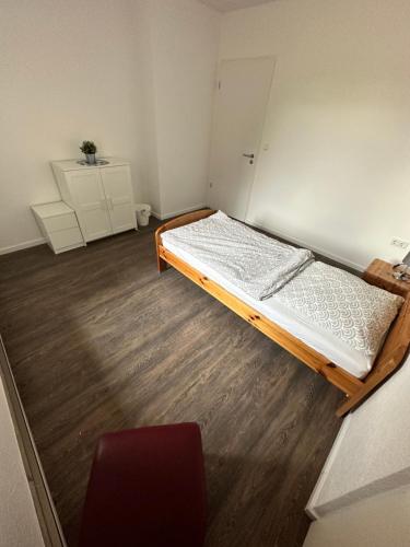 Single Room with Shared Bathroom