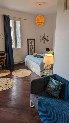 Charmante maison proche Hôtel de ville (Charmante maison proche Hotel de ville) in 安古蘭市中心