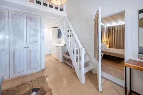 Smy Santorini Suites & Villas