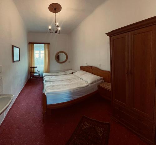 Triple Room with Shared Bathroom