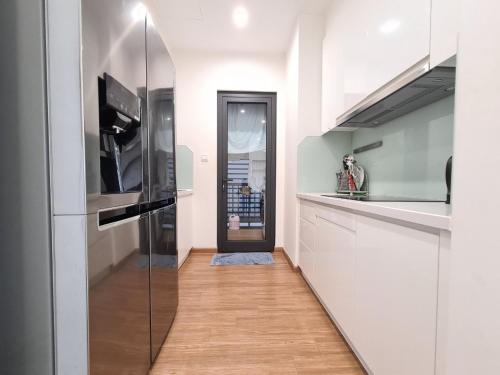 Three-Bedroom Apartment image 8