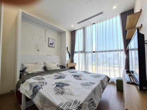 Three-Bedroom Apartment image 4
