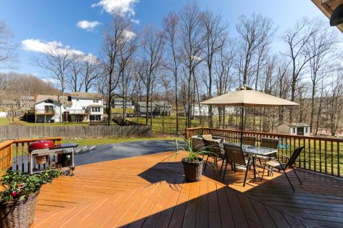 Family Home with Deck and Grills in Southington! in Southington, USA
