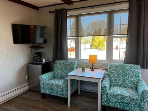 Claddagh Motel & Suites – Rockport, ME