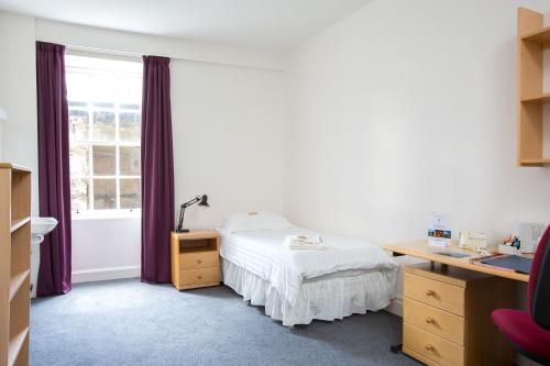 Single room, shared bathroom