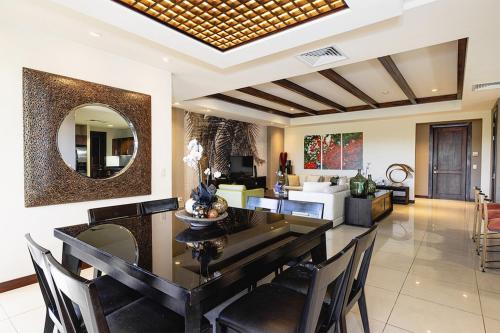 Modern 3BR Condo with Partial Ocean View - Carao - Reserva Conchal Golf Resort - image 4