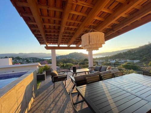 Hermosa casa privada con alberca y una vista espectacular al lago