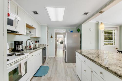 Beach Cottage on Jones