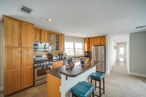 Pet-Friendly Texas Retreat with Deck and Gas Grill! in Llano, USA