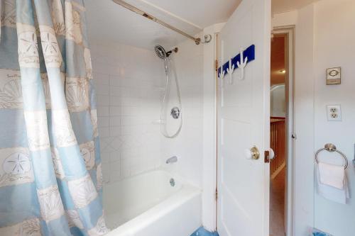 The Cottage at Long Sands The Cottage at Long Sands