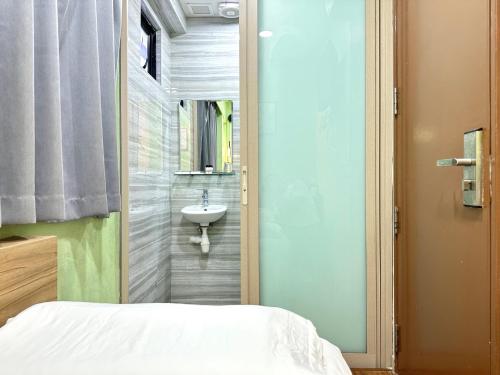 Bathroom, Hotel Snow Lavender in Kallang