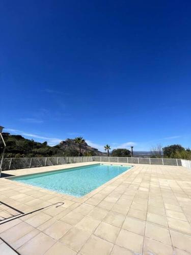 Charmante maison vue mer piscine - Location saisonnière - Roquebrune-sur-Argens