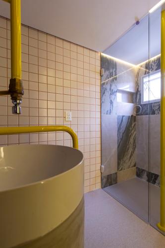 Nuu Motel - image 4