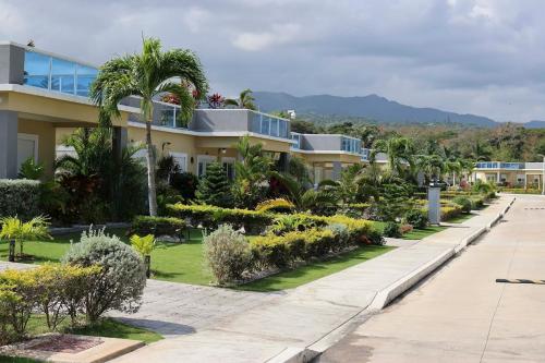 Beach Holidays at Marina Villa in Saint Ann's Bay