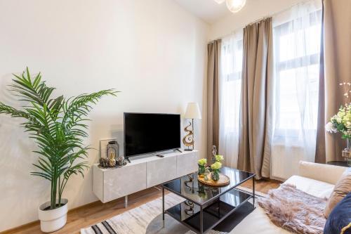 Luxurious Art Deco Apartment in the King Street, Будапешт