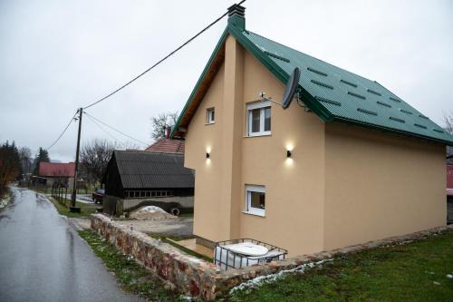 Golden House in Smailagića Polje