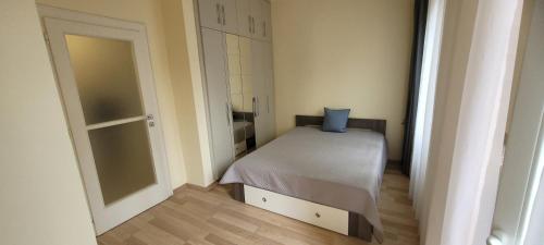Silver 2 Home - Two bedroom apartment with two balconies - 15 Asbóth utca Budapest 1075  image 3