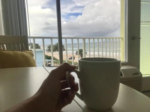Beach Blessed - Sea View at Symphony Beach Club, Ormond Beach (foto 7)