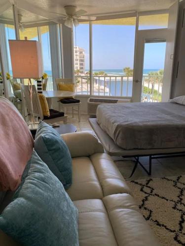Beach Blessed - Sea View at Symphony Beach Club, Ormond Beach (foto 3)