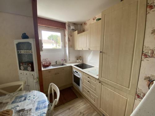 Apartment image 10