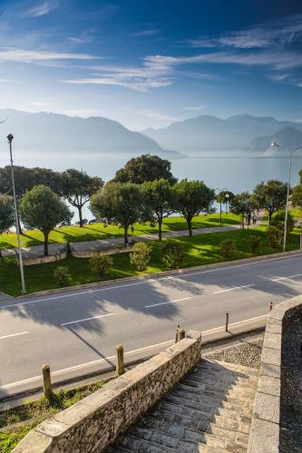  Red Apartment - Residenza Silvana in Verbania