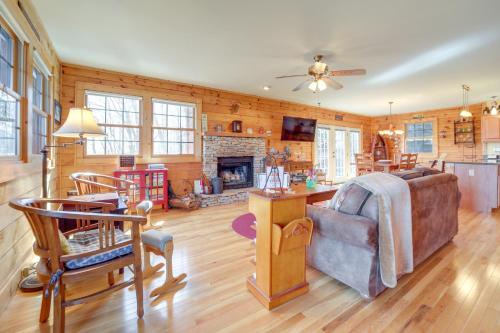 Waynesville Vacation Rental w/ Mountain Views! - Maggie Valley, NC