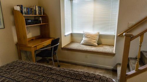 Indian Hills 6088 - image 13