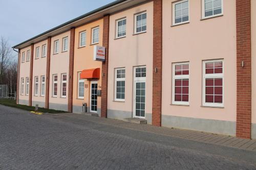 vhod, Hotel Pension Schwerin-Haus Schreiber in West-stadt