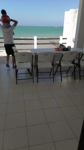 Casa vacacional frente a la playa en Yucatán in Chelem, Mexico