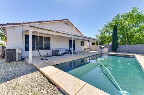 San Tan Valley Escape with Pool, Patio and Grill!