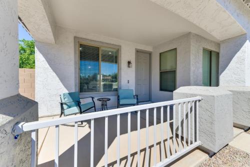 San Tan Valley Escape with Pool, Patio and Grill!