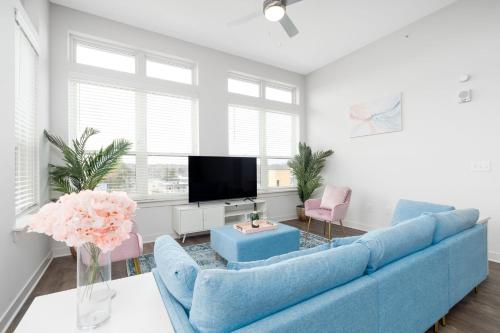 Spacious 2BR Broadripple Village near Holliday Park