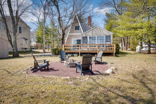 B&B Pocono Summit - Waterfront Home with Sunroom and Dock - Near Kalahari! - Bed and Breakfast Pocono Summit