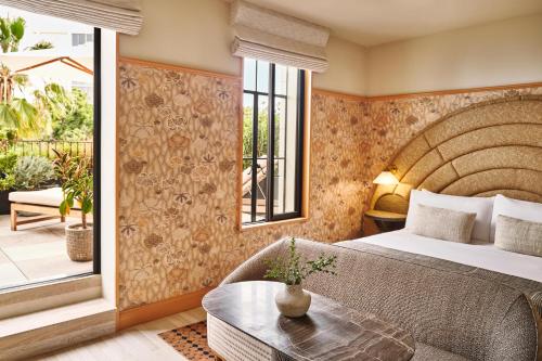 Landmark Garden Terrace, Guest room, 1 King