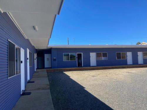 The Frontier Motel 3