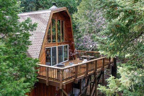 Cabin Vacation Rental 4 Mi to Lake Arrowhead in Twin Peaks, USA