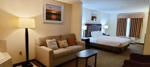 Home Inn & Suites