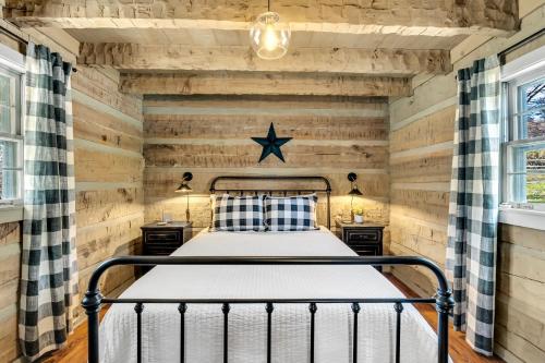 Bear Creek Cabin Hot Tub WIFI Cozy Cabin Retreat in the Smokies Comfort & Fun for All - image 9