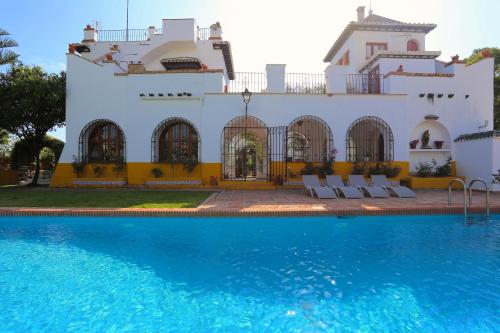 Hacienda Clavero Seven Deluxe Apartment - Málaga