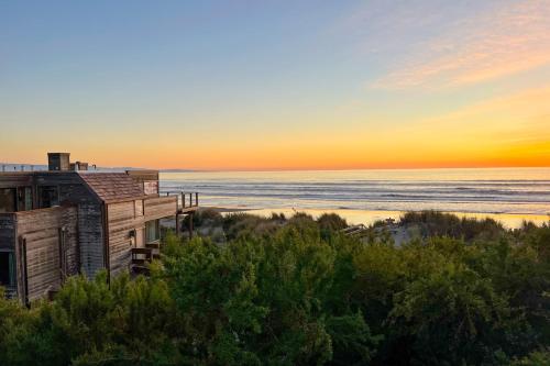 Idyllic Ocean-View Oasis