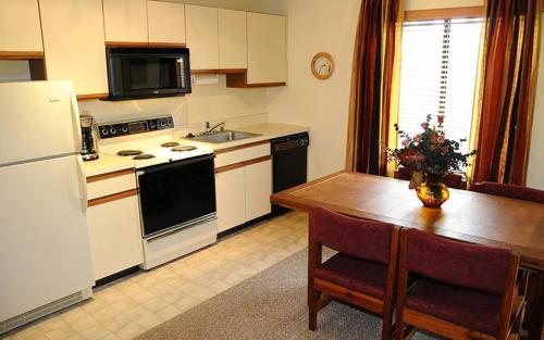 Seven Springs Swiss Mountain 1 Bedroom Standard Condo condo in Champion, USA