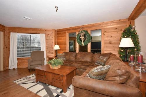 Seven Springs Stoneridge 3 Bedroom Standard Condo with Ski-In Out, Mountain Views! condo image