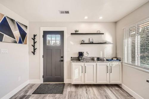 NEW Luxurious Modern Space just West of Denver in Wheat Ridge, USA
