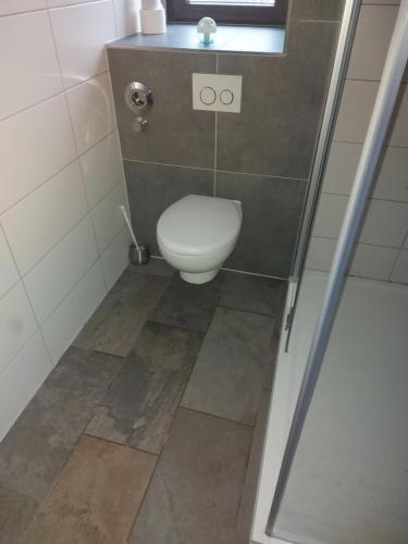3 bedrooms, 7 beds