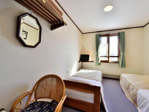 Standard Twin Room with Private Bathroom