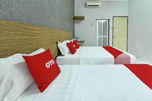 Guestroom, OYO 90626 Hotel Ezzyhome Johor Jaya near AEON Tebrau City Shopping Centre