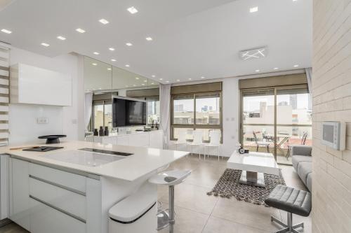 Modern black & white by SeaU TLV, Tel Aviv (fotografie 5)