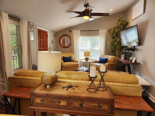 Stay at The Prime Retreat - Best in Class in College Park, USA