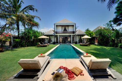 Aventus Luxury Beachfront Villa Gianyar